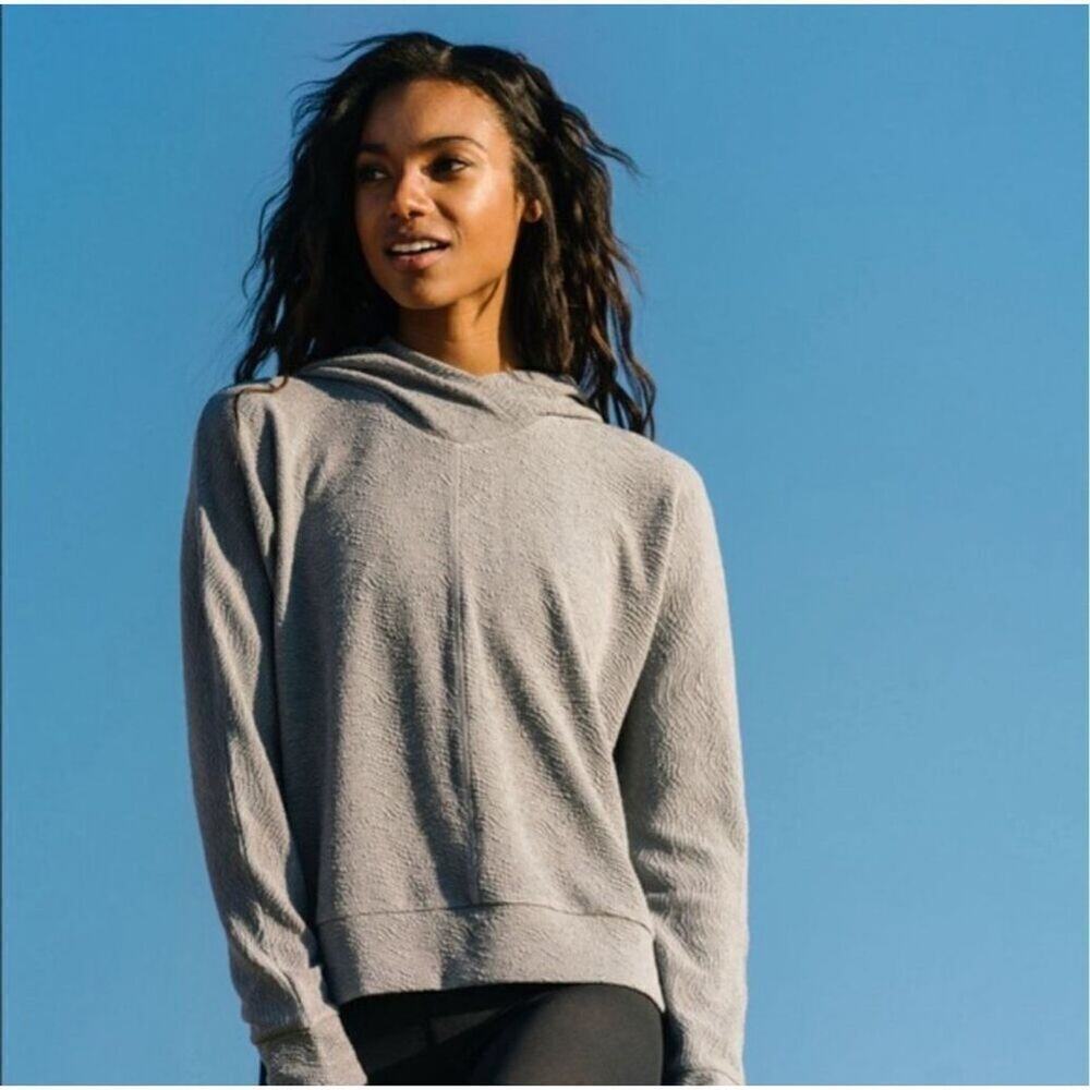 ZYIA Textured Pullover Hoodie Gray